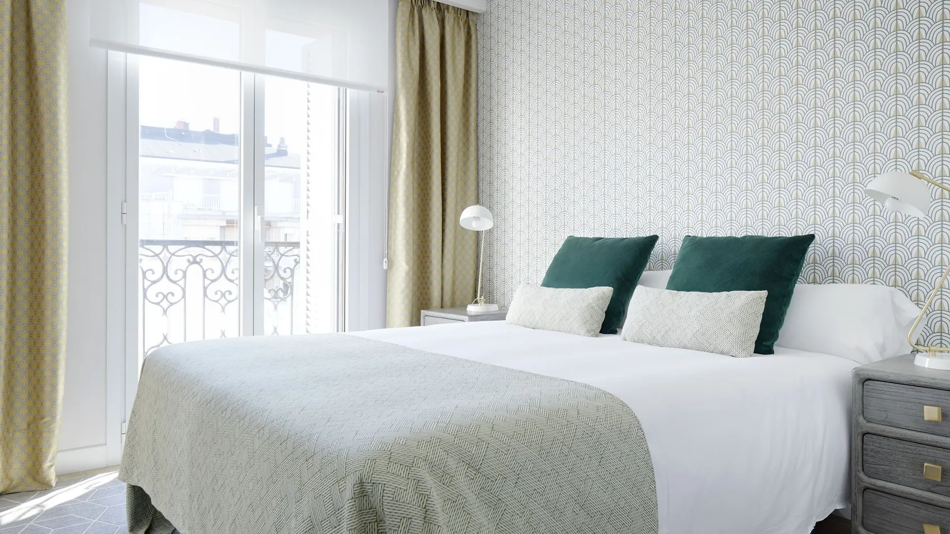 La Concha Attic Apartment By Feelfree Rentals San Sebastian 0*,  Spain